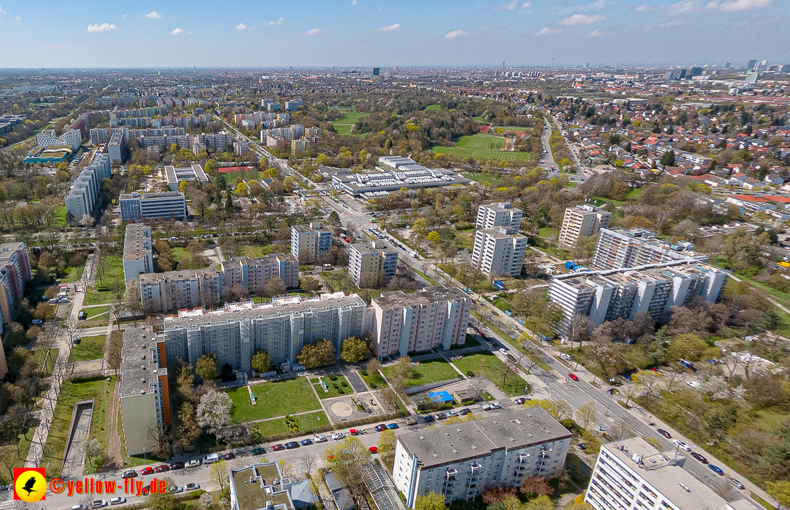 21.04.2023 - Baustelle der Großsanierung Kurt-Eisner-Straße in Neuperlach